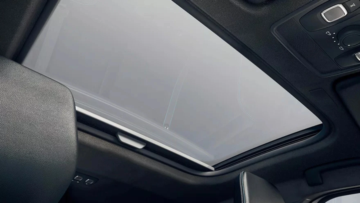 2026 Renault Arkana mild hybrid interior sunroof