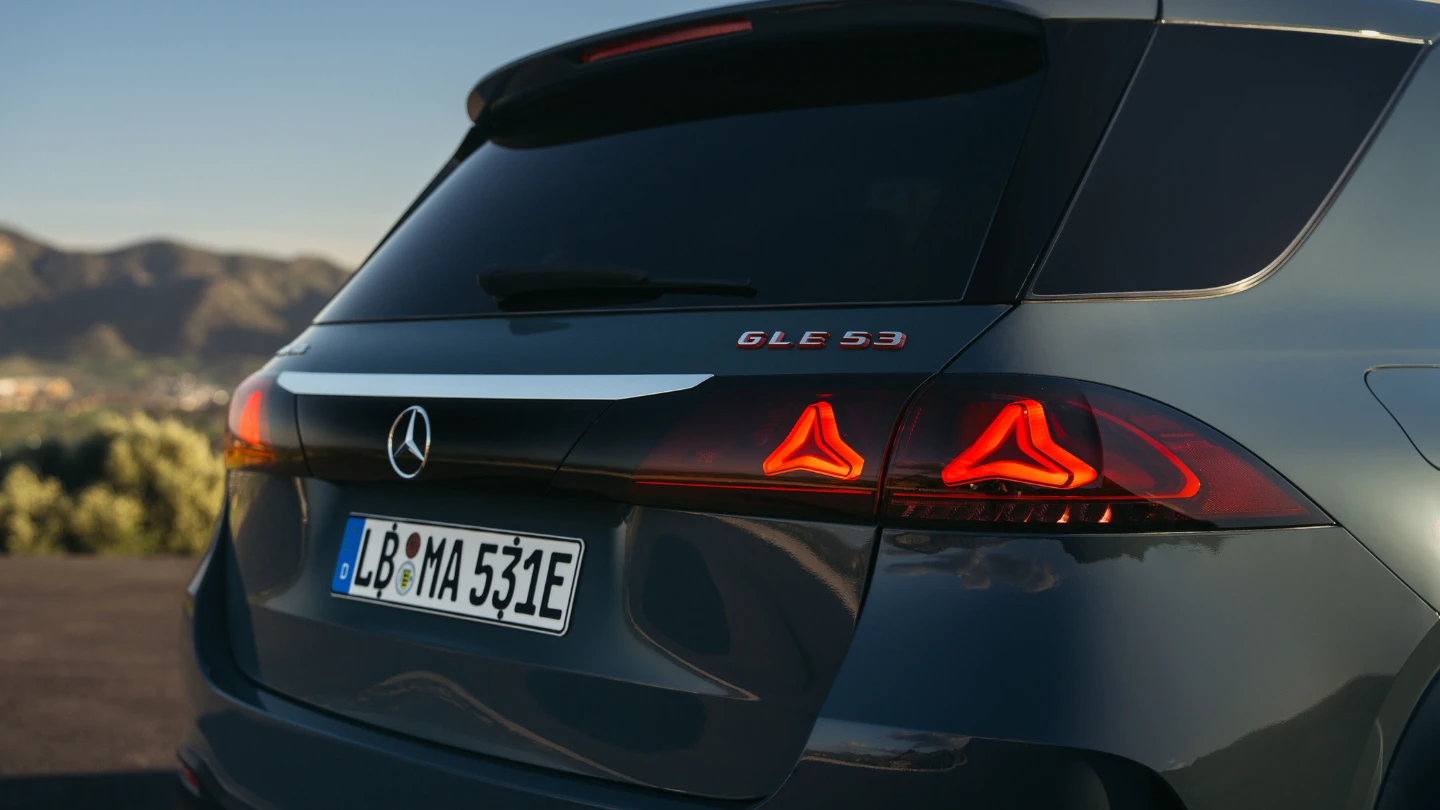 2027 Mercedes AMG GLE 53 SUV exterior 3