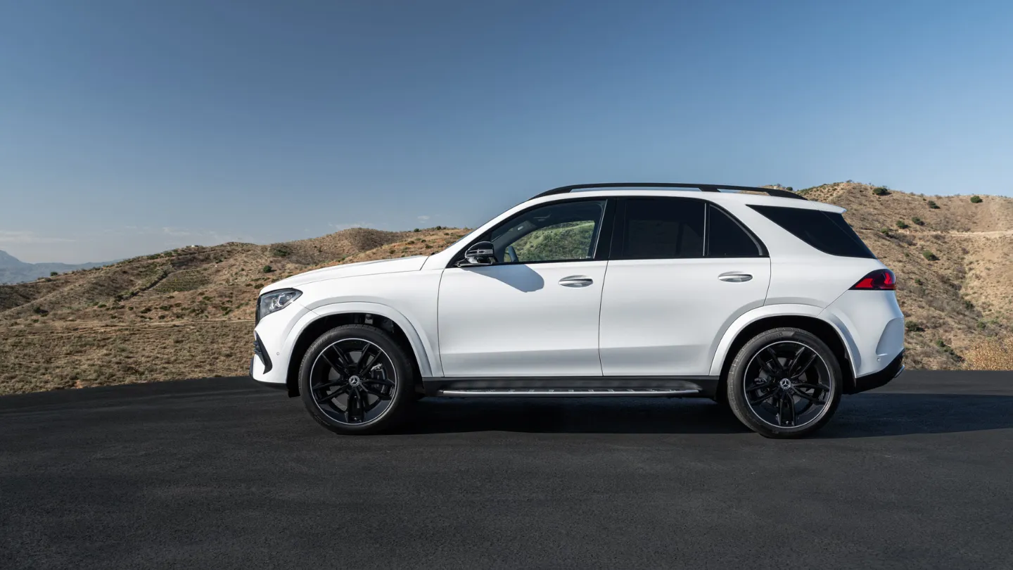 2027 Mercedes Benz GLE 350d SUV exterior 2