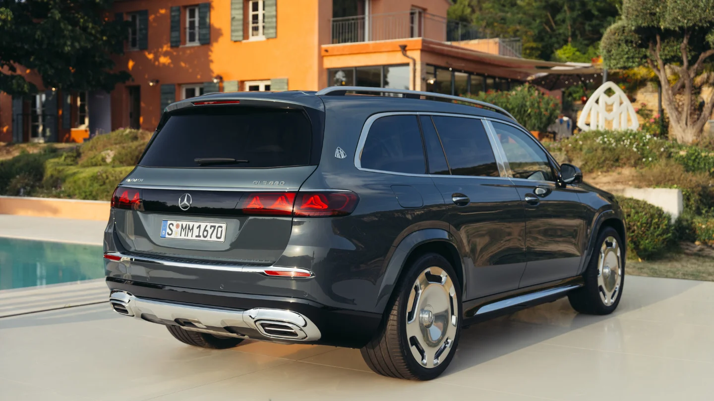 2027 Mercedes Maybach GLS exterior 3