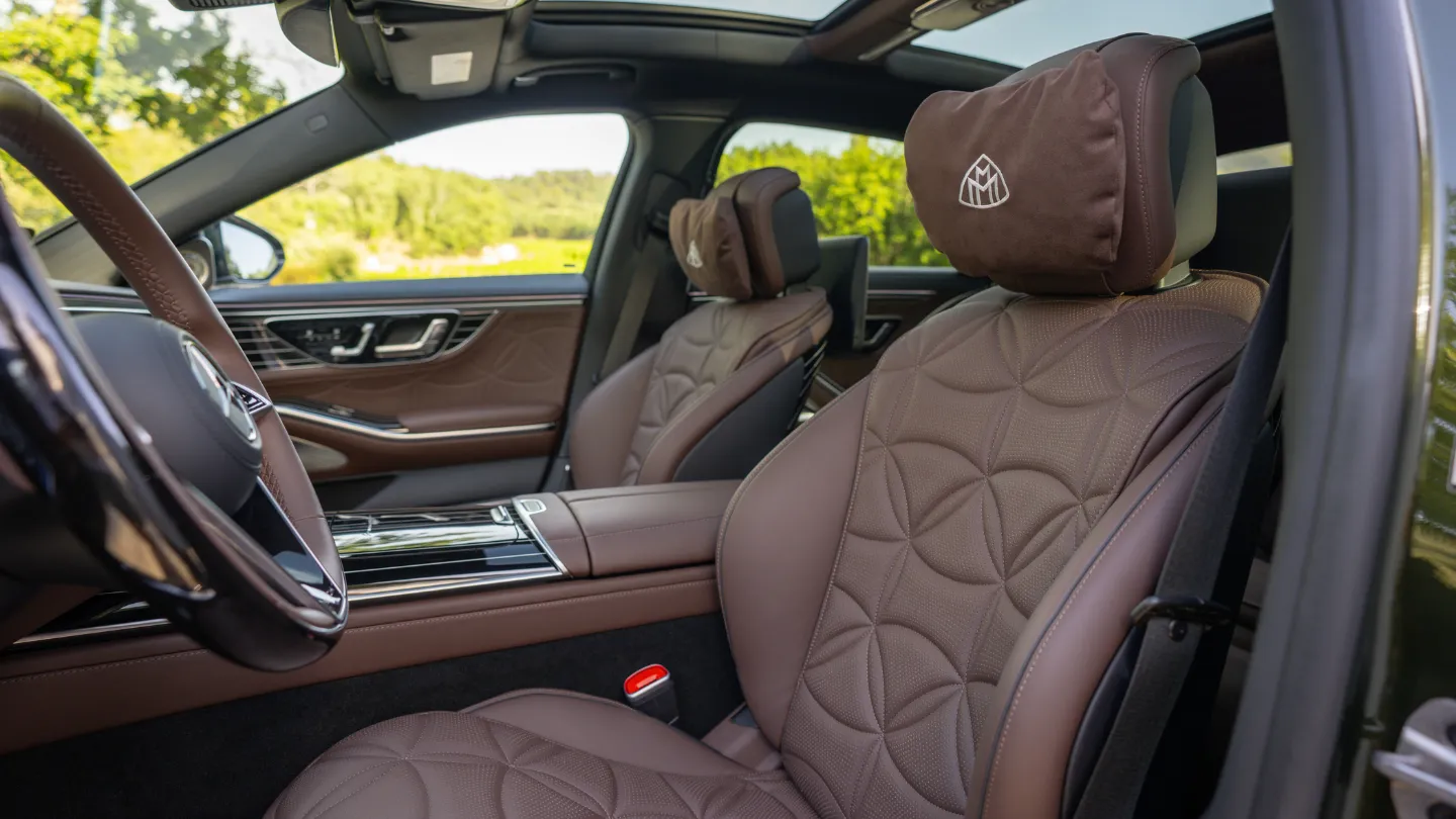 2027 Mercedes Maybach S Class interior 5