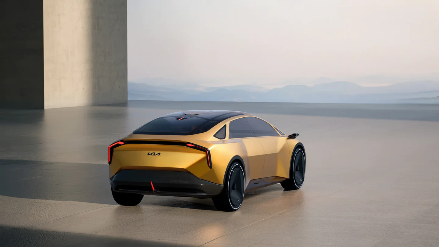 Kia Vision Meta Turismo exterior rear view