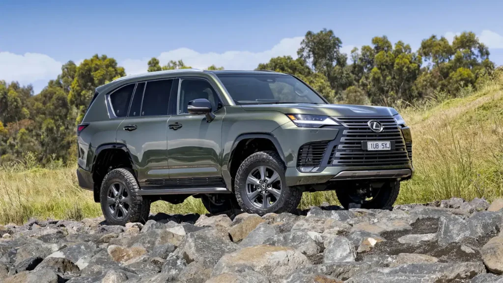 Lexus LX suv