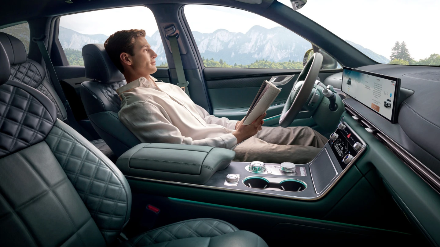 2027 Genesis GV80 hybrid interior