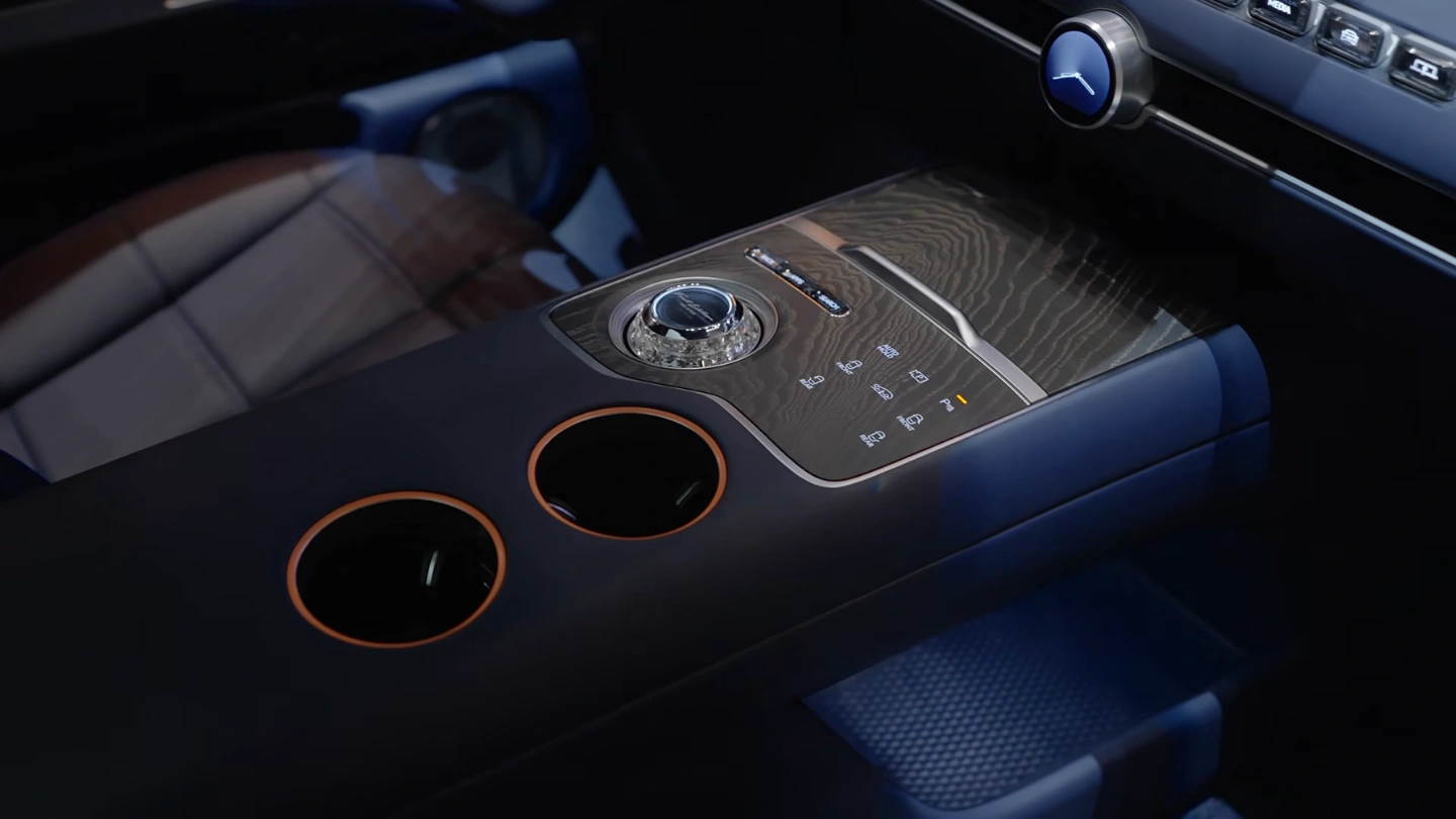 2027 Genesis GV90 interior 5