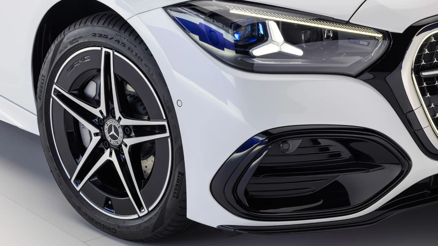 2027 Mercedes-Benz C300 e Sedan PHEV exterior wheels