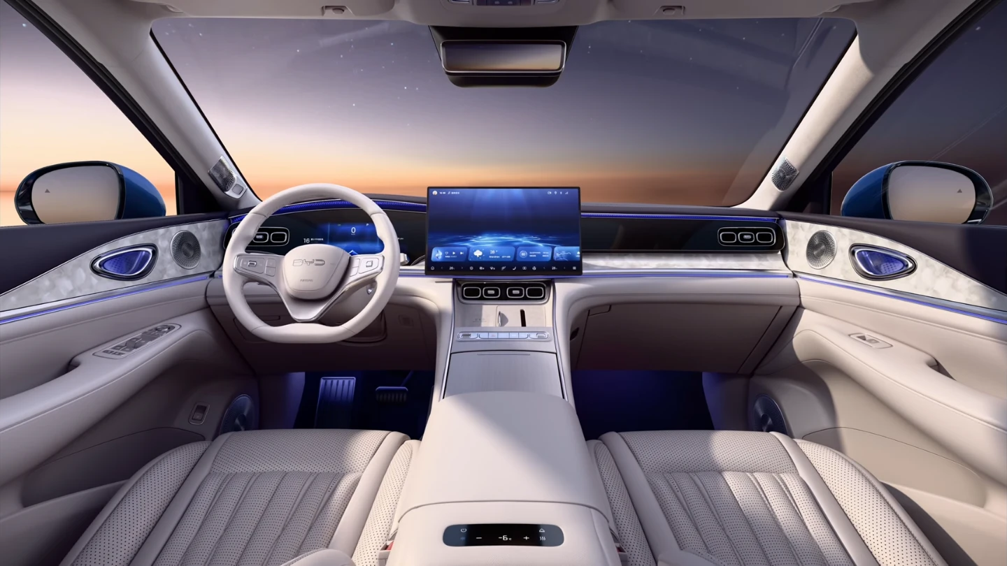 BYD Sealion 08 interior China