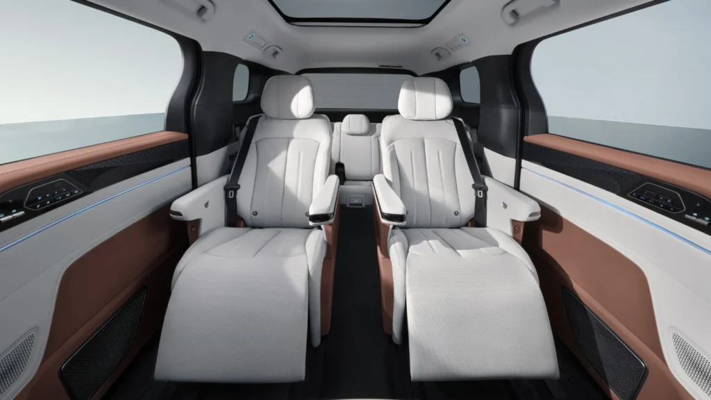 BYD M9