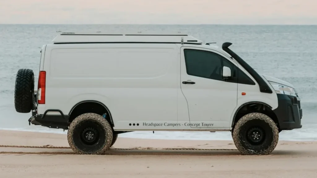 Toyota HiAce 4x4 Camper