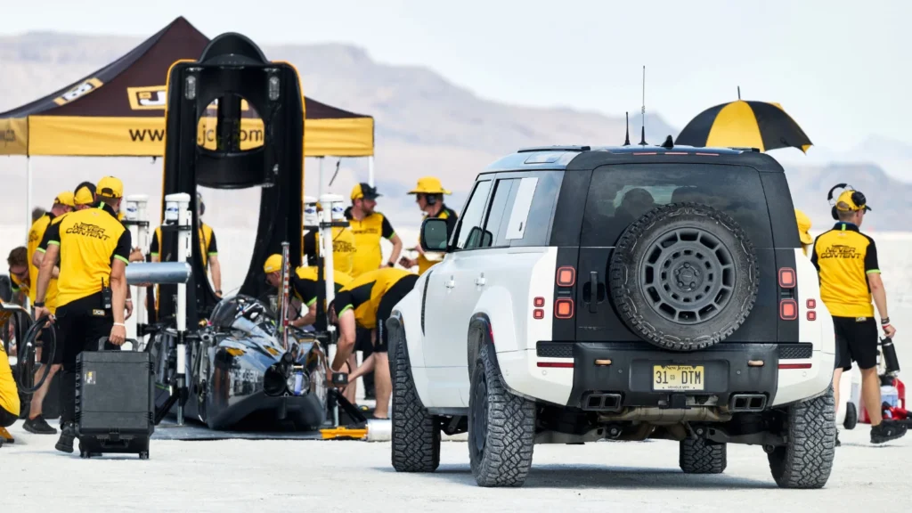 Defender Octa JCB Hydromax land speed record run preparation