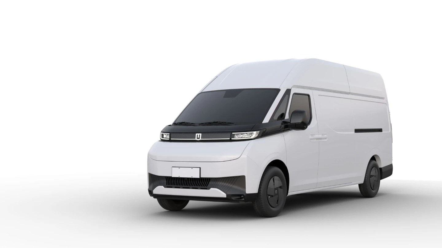Farizon SV SLWB HR flagship electric van exterior white