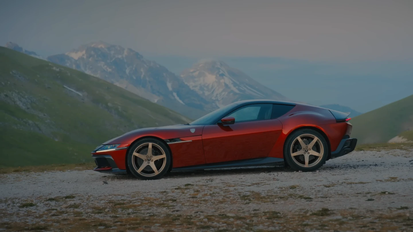 Ferrari 12Cilindri Manuale exterior side