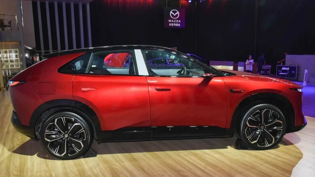 Mazda CX-6e lidar variant china exterior side view