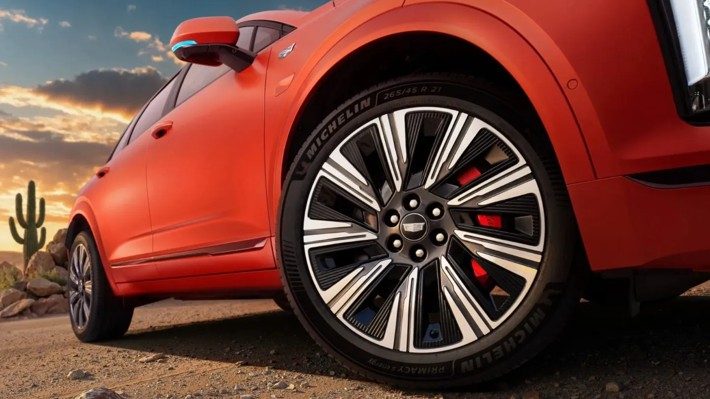 Second gen Cadillac XT5 PHEV China exterior wheels