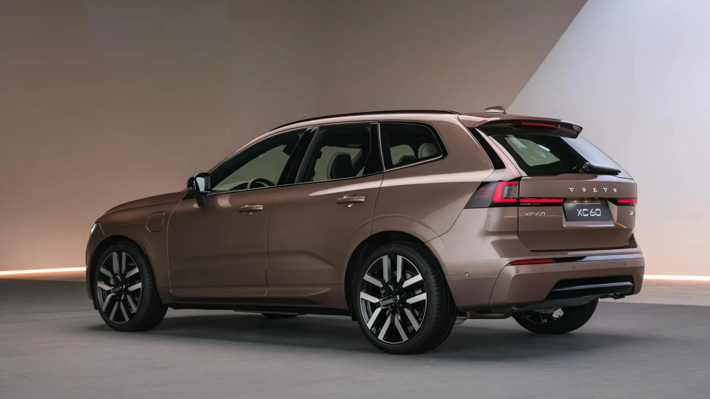 2027 Volvo XC60 PHEV SUV exterior rear side
