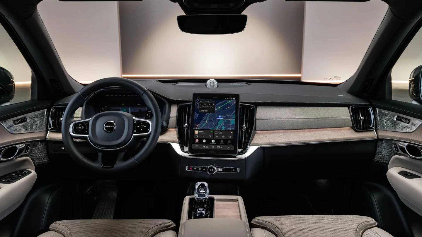 2027 Volvo XC90 PHEV SUV interior cockpit