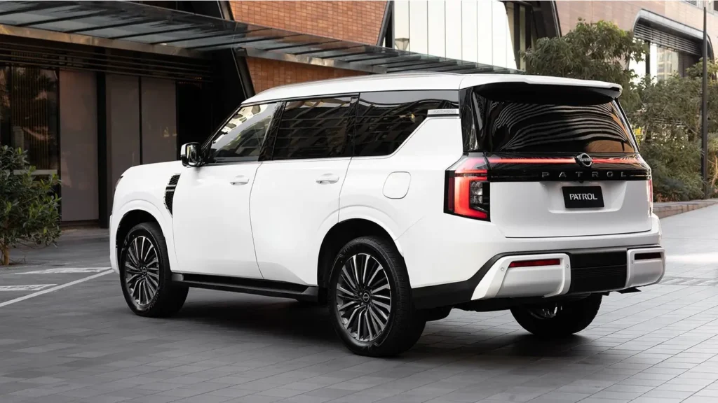 Nissan Patrol towing