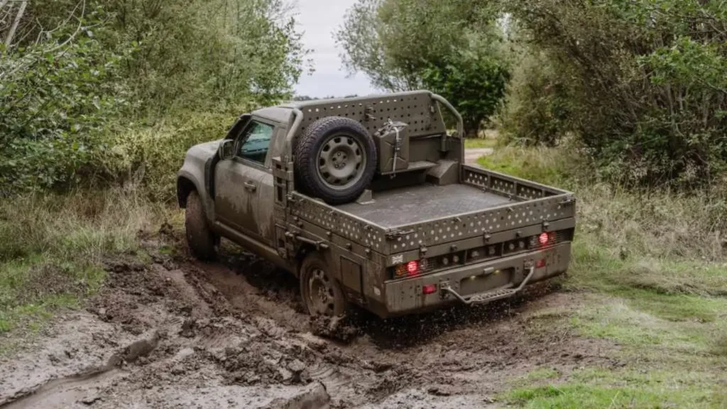Land Rover Defender Wolf Series II Military Pickup