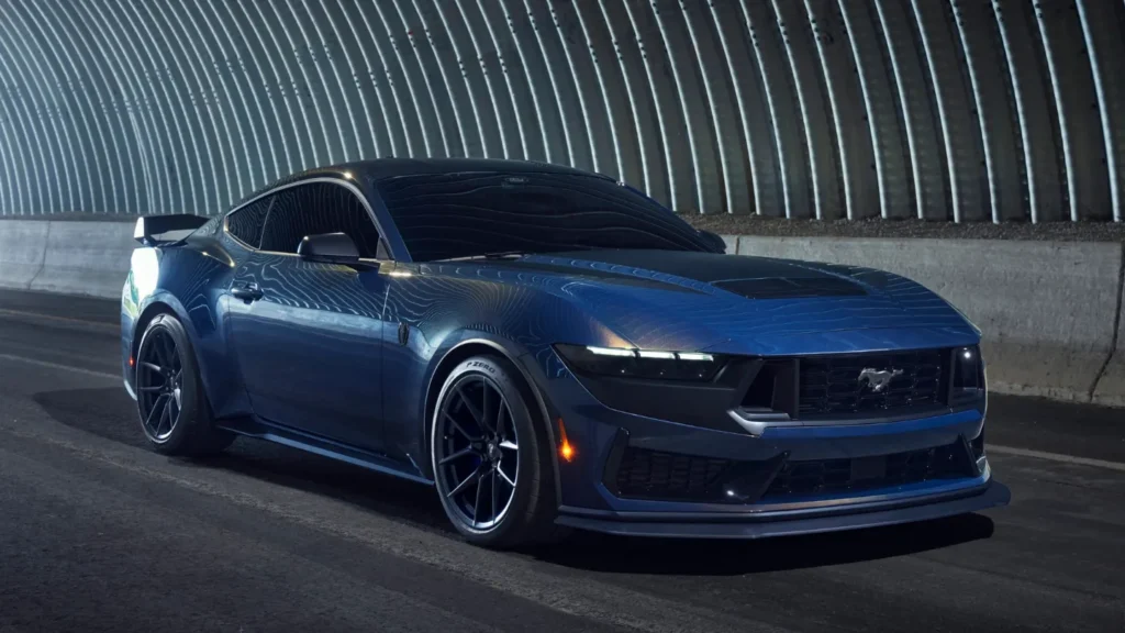Ford Mustang Dark Horse