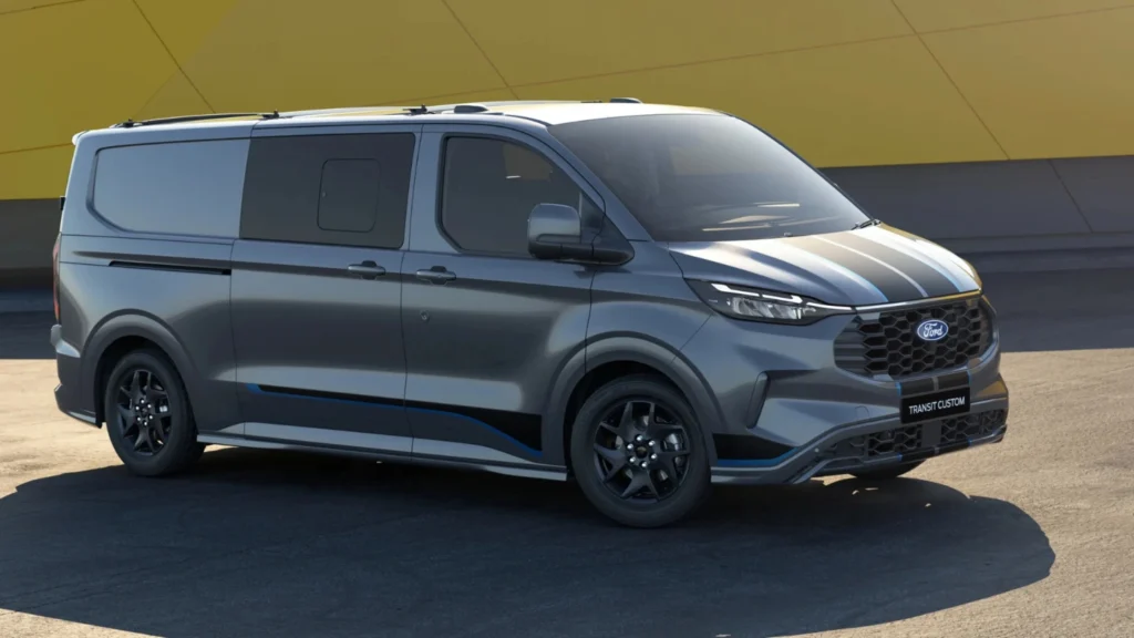 Ford Transit Custom dual cab van