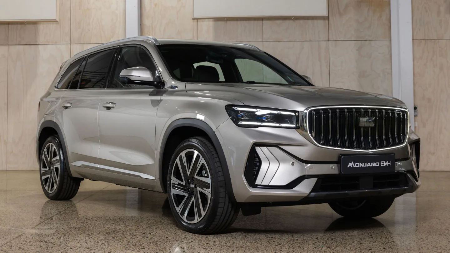 Geely Monjaro EM-i SUV exterior front