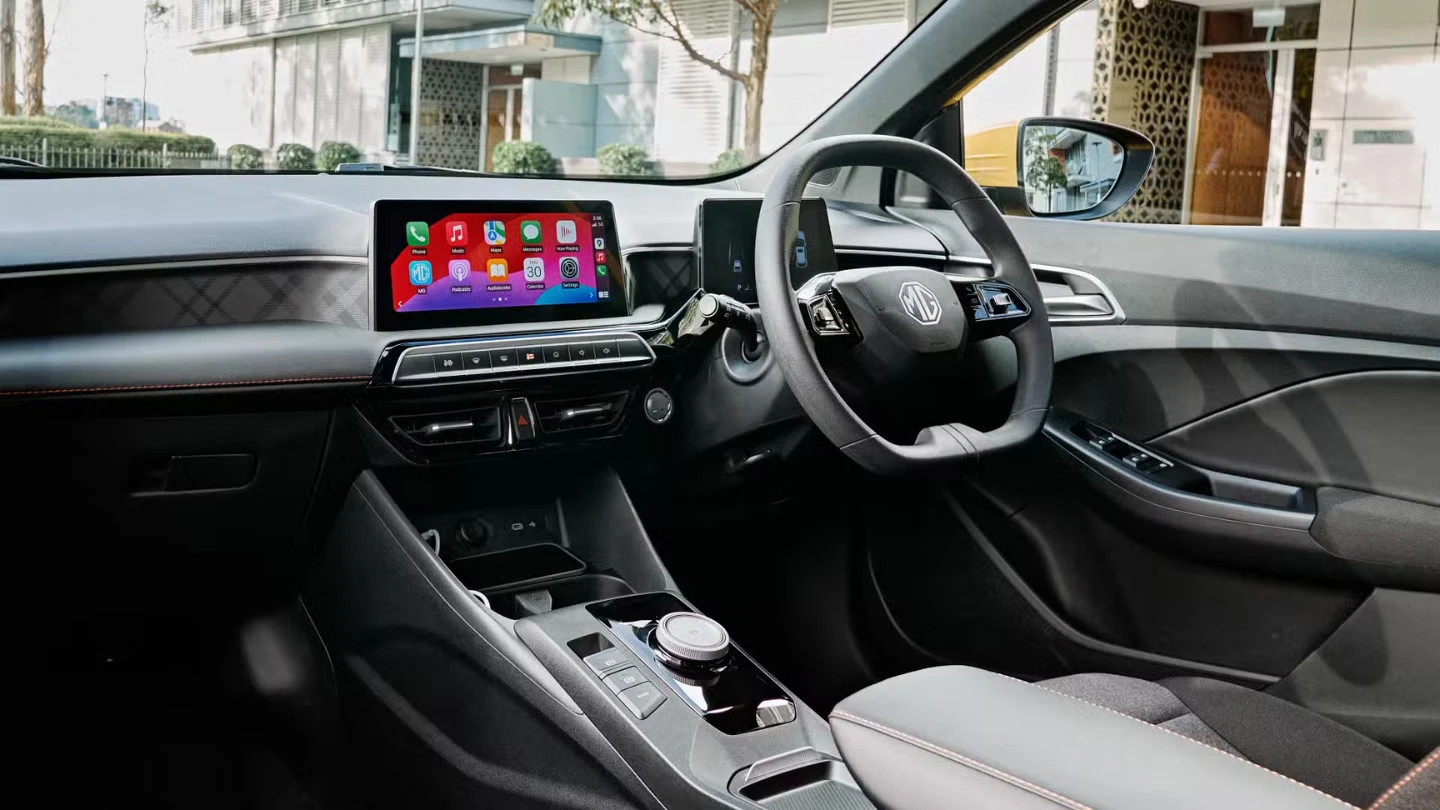 MG3 Vibe petrol hatch interior