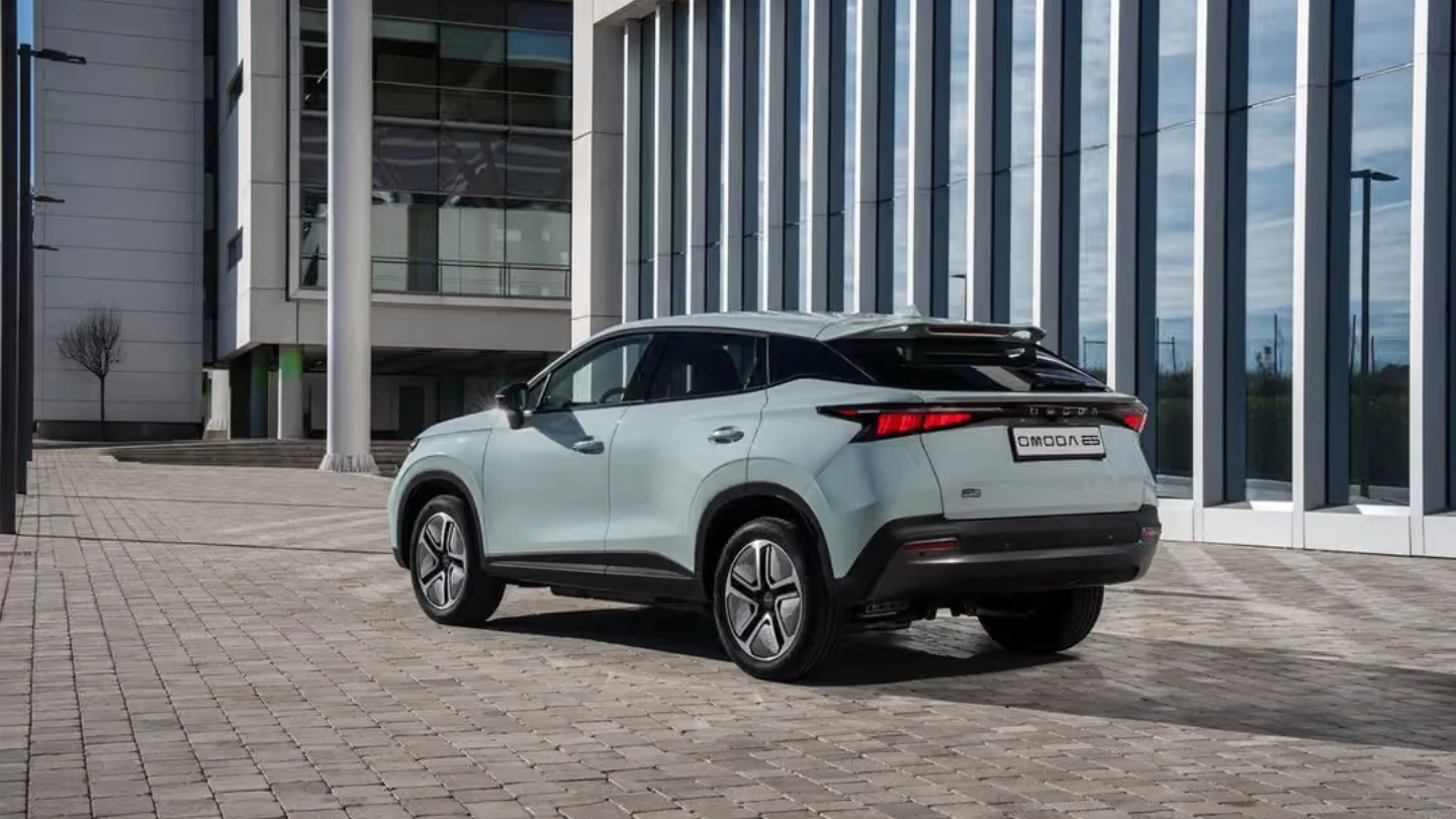Omoda E5 or Chery E5 electric SUV australia exterior rear