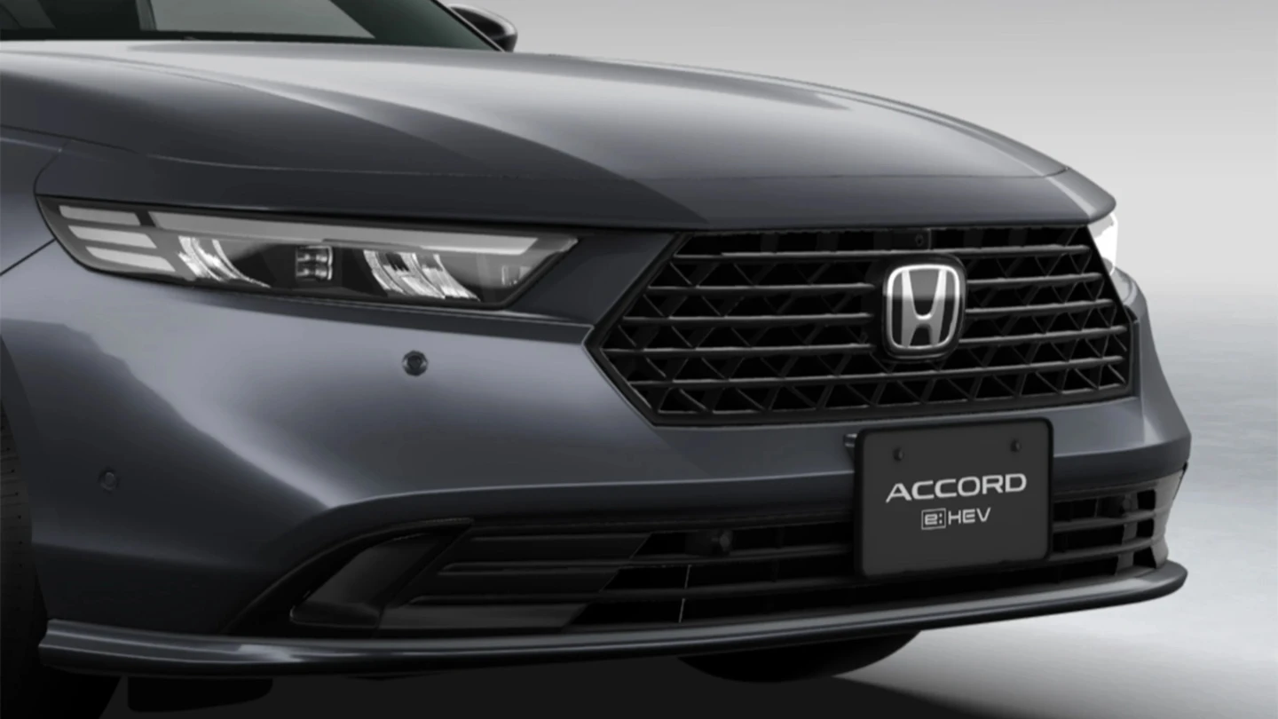 2027 Honda Accord e HEV RS exterior front close up