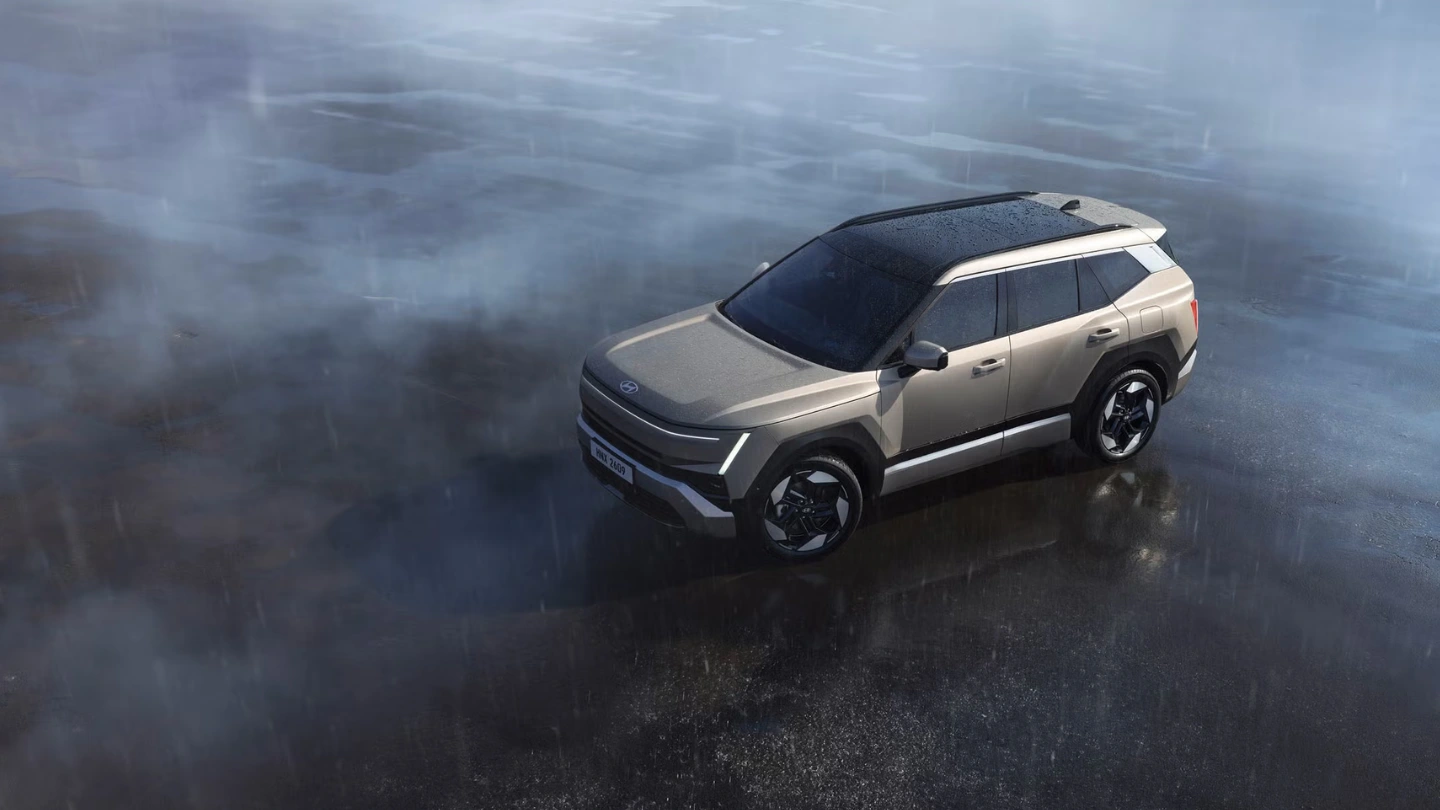 2027 Hyundai Tucson XRT exterior elevated view