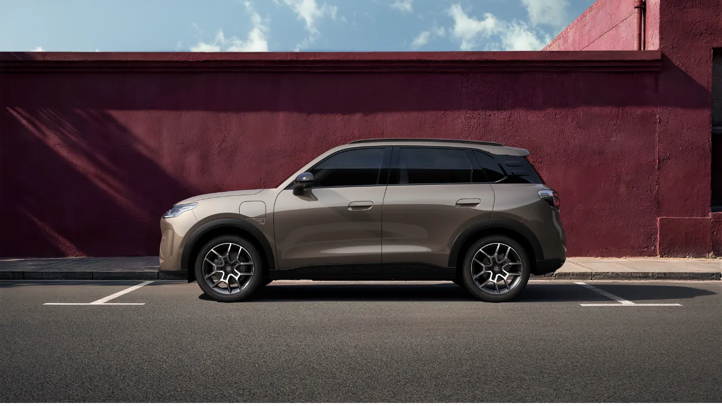 2027 Leapmotor B03X electric SUV exterior side