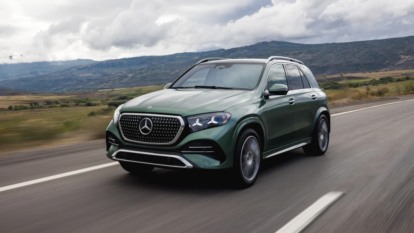 2027 Mercedes-Benz GLE 450e exterior front side