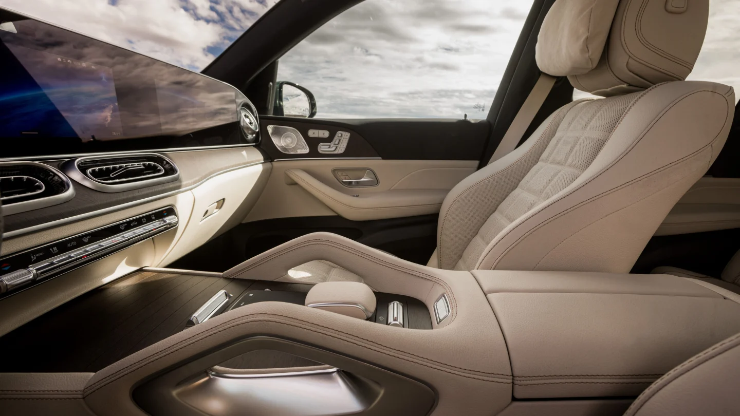 2027 Mercedes-Benz GLE 450e interior front passenger seat