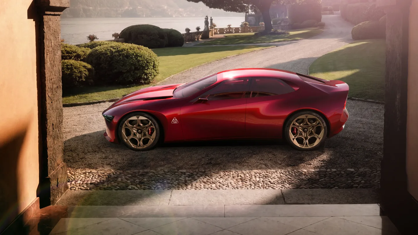 Alfa Romeo Cuorerosso Concept exterior side elevated view