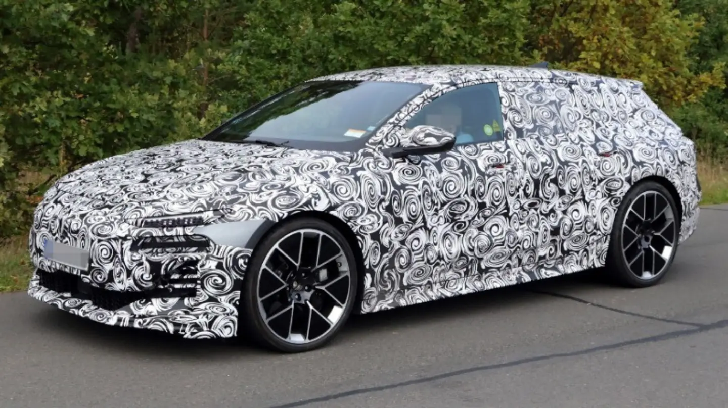 Audi S6 Avant E-Tron Performance test mule spotted front side
