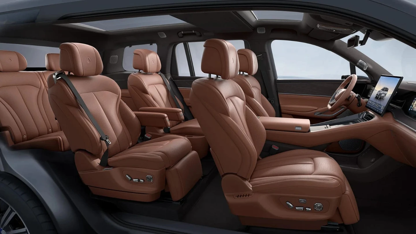 BYD Denza N9 flagship PHEV SUV China interior seats layout