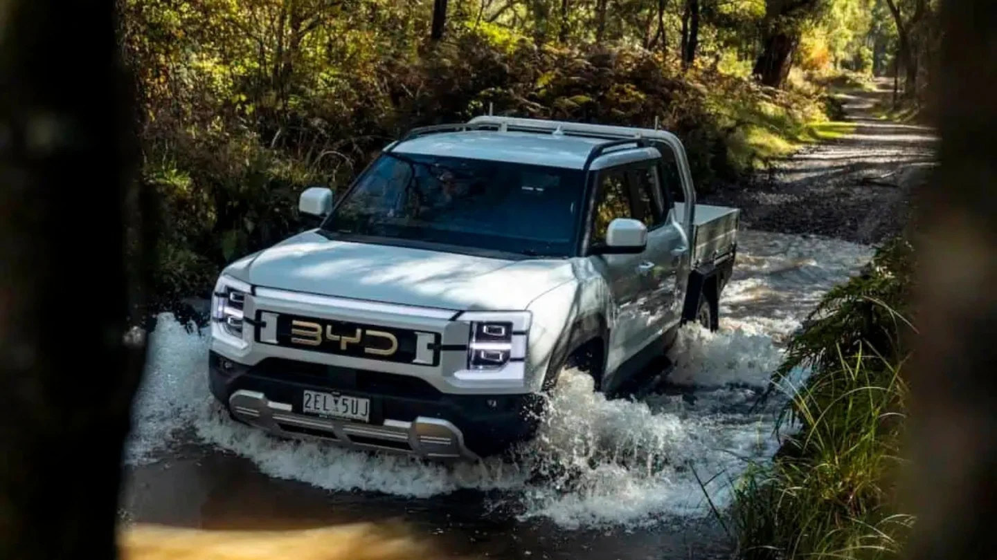 BYD Shark 6 PHEV ute