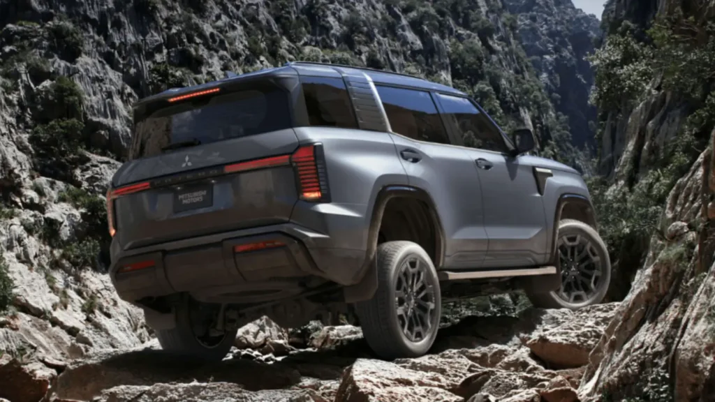 2027 Mitsubishi Pajero