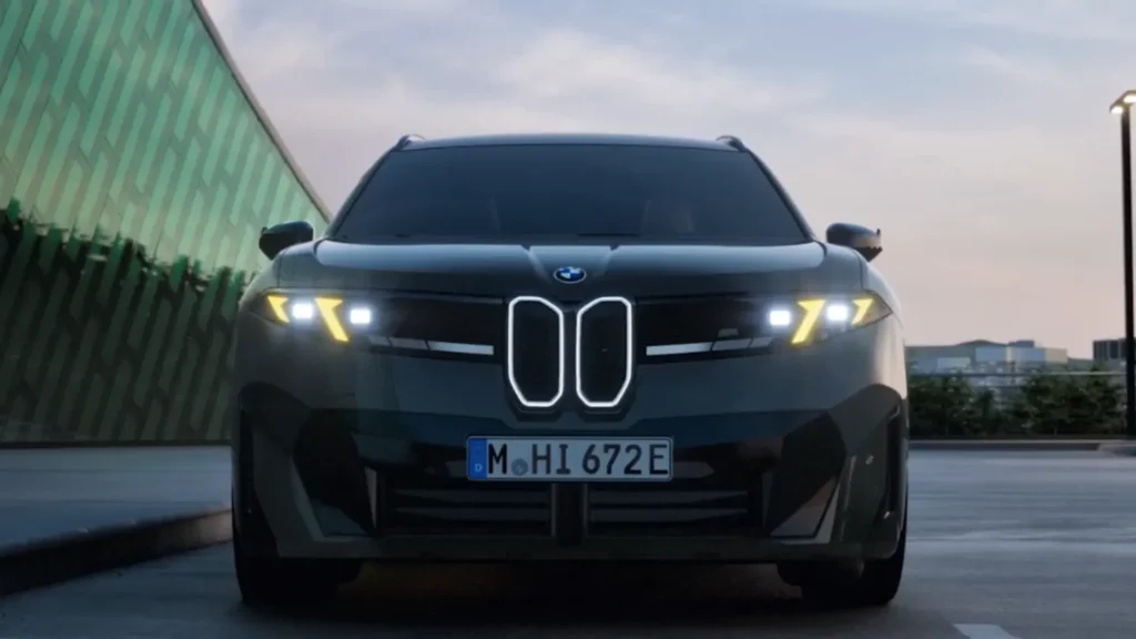 BMW iX3 M60 xDrive revealed