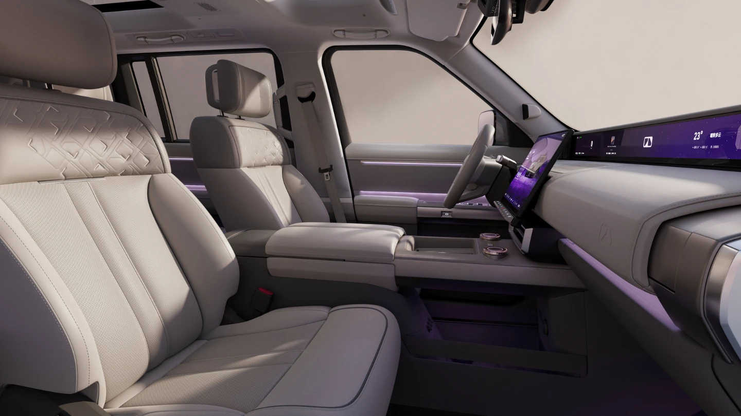 Freelander 8 SUV interior front seats dashboard