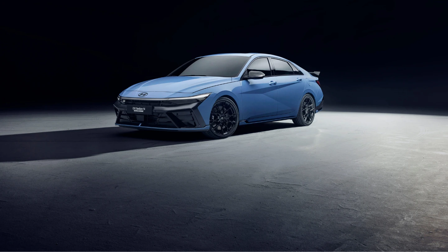 Hyundai i30 Sedan N Monochrome exterior front side