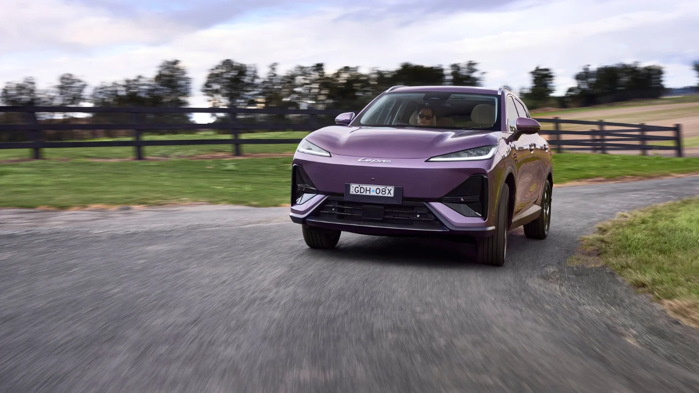 Lepas L6 electric SUV exterior front