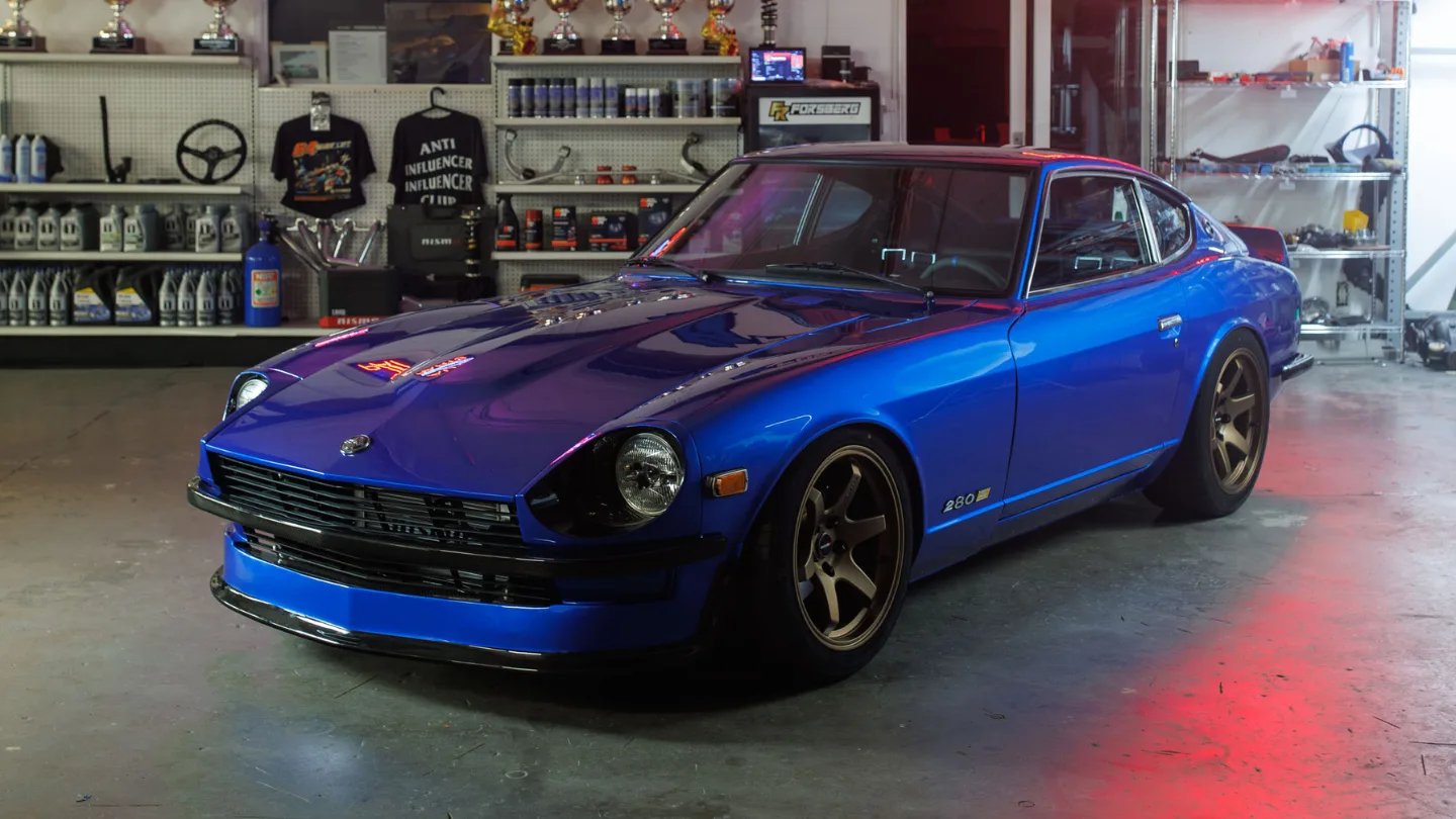 Nissan Datsun S30 Concept in garage