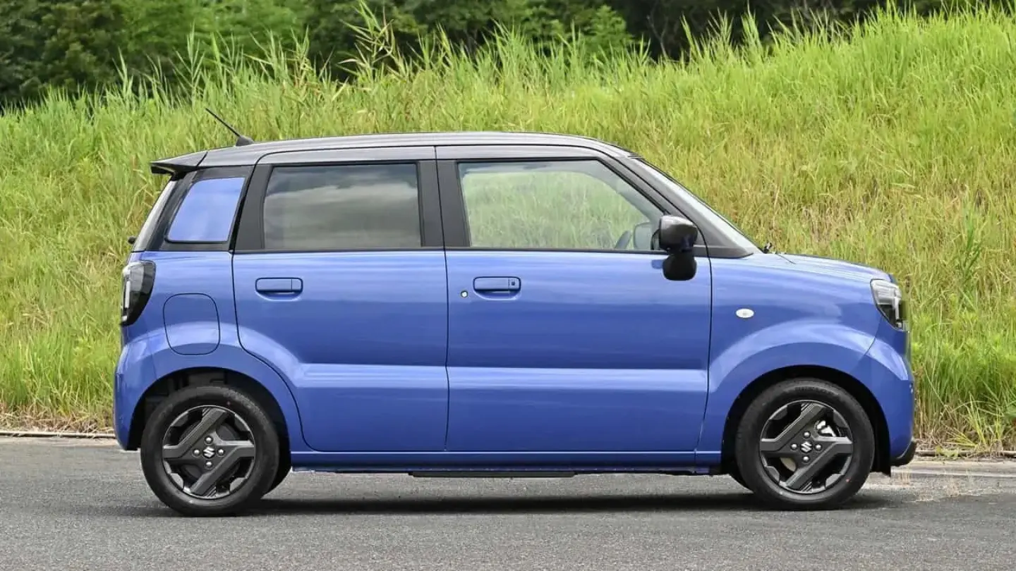 Suzuki eSky electric kei car exterior side